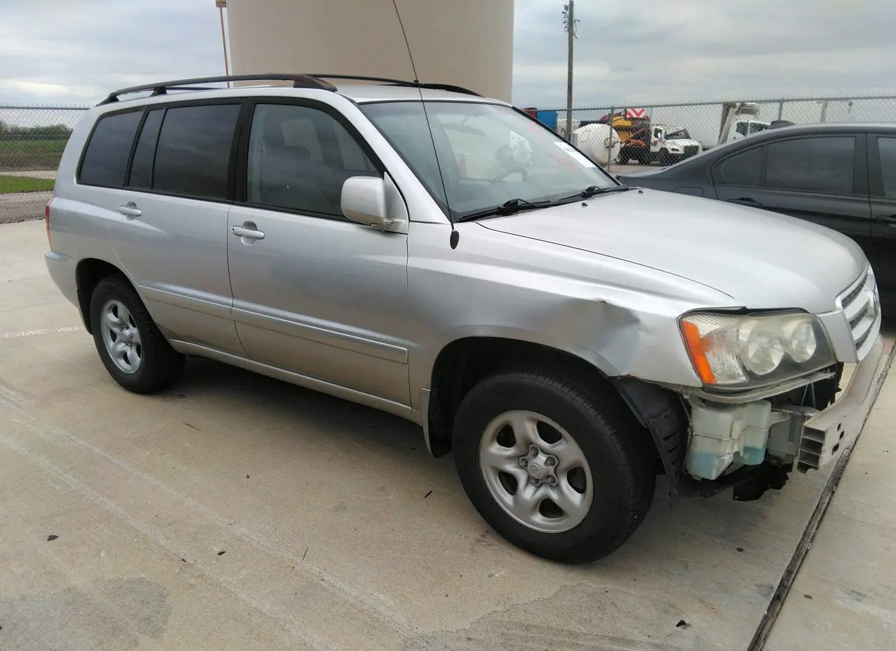 2002 TOYOTA  - Image 1.