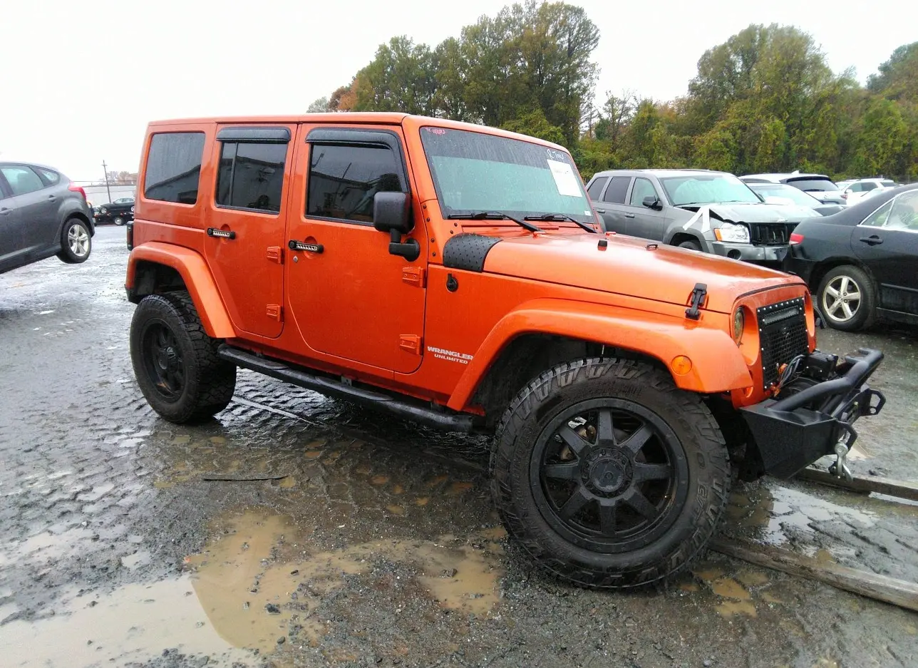 2011 JEEP  - Image 1.