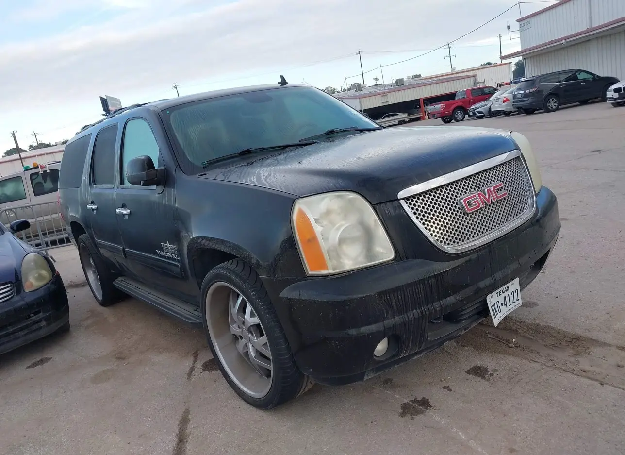 2011 GMC  - Image 1.