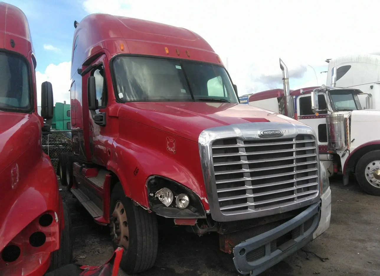 2009 FREIGHTLINER  - Image 1.