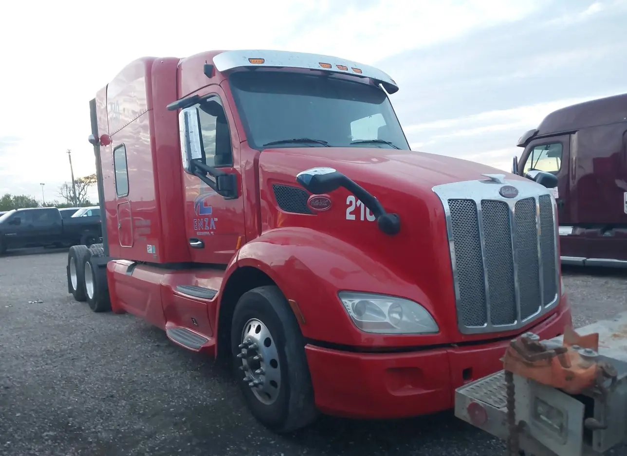 2017 PETERBILT  - Image 1.