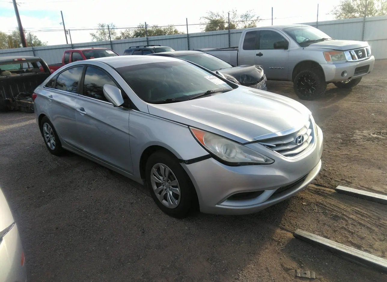 2012 HYUNDAI  - Image 1.