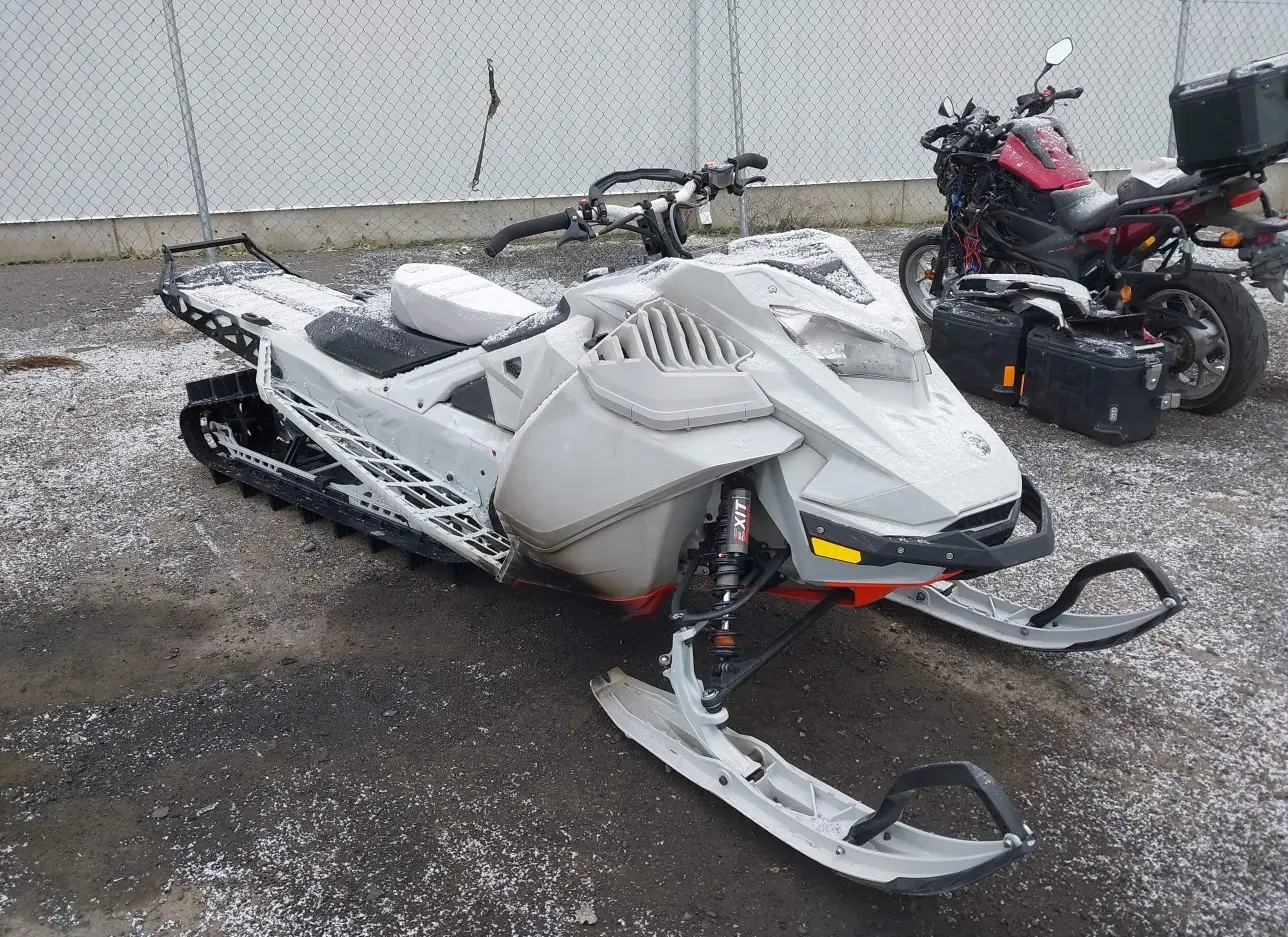 2021 SKI DOO  - Image 1.