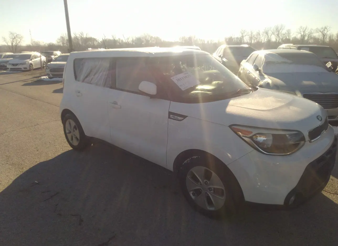 2015 KIA  - Image 1.