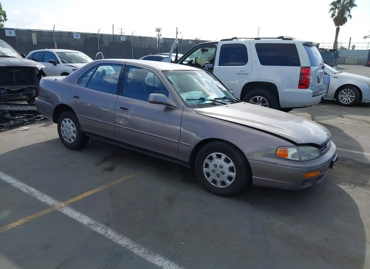 1996 TOYOTA  - Image 1.