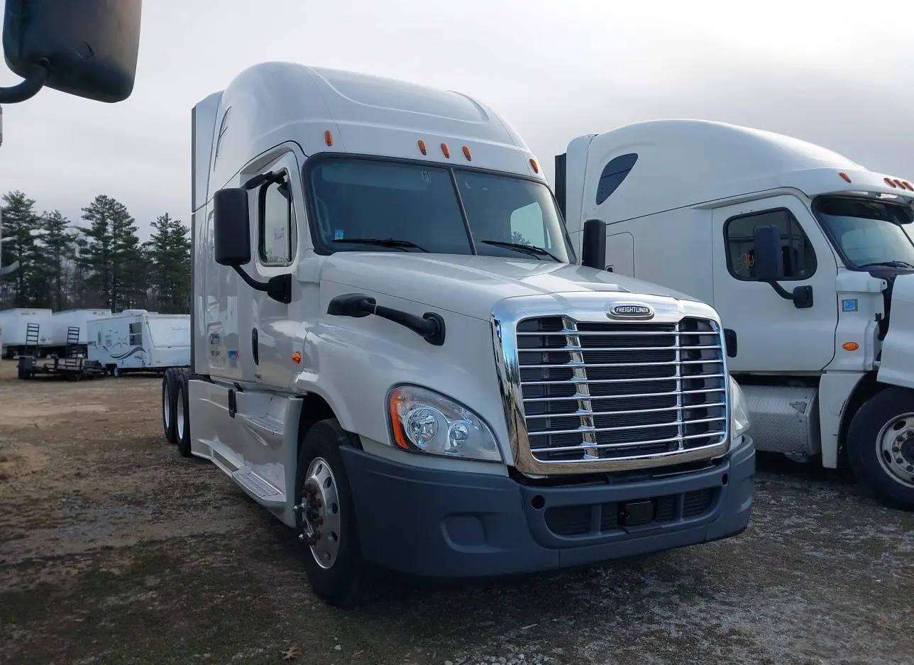 2018 FREIGHTLINER  - Image 1.