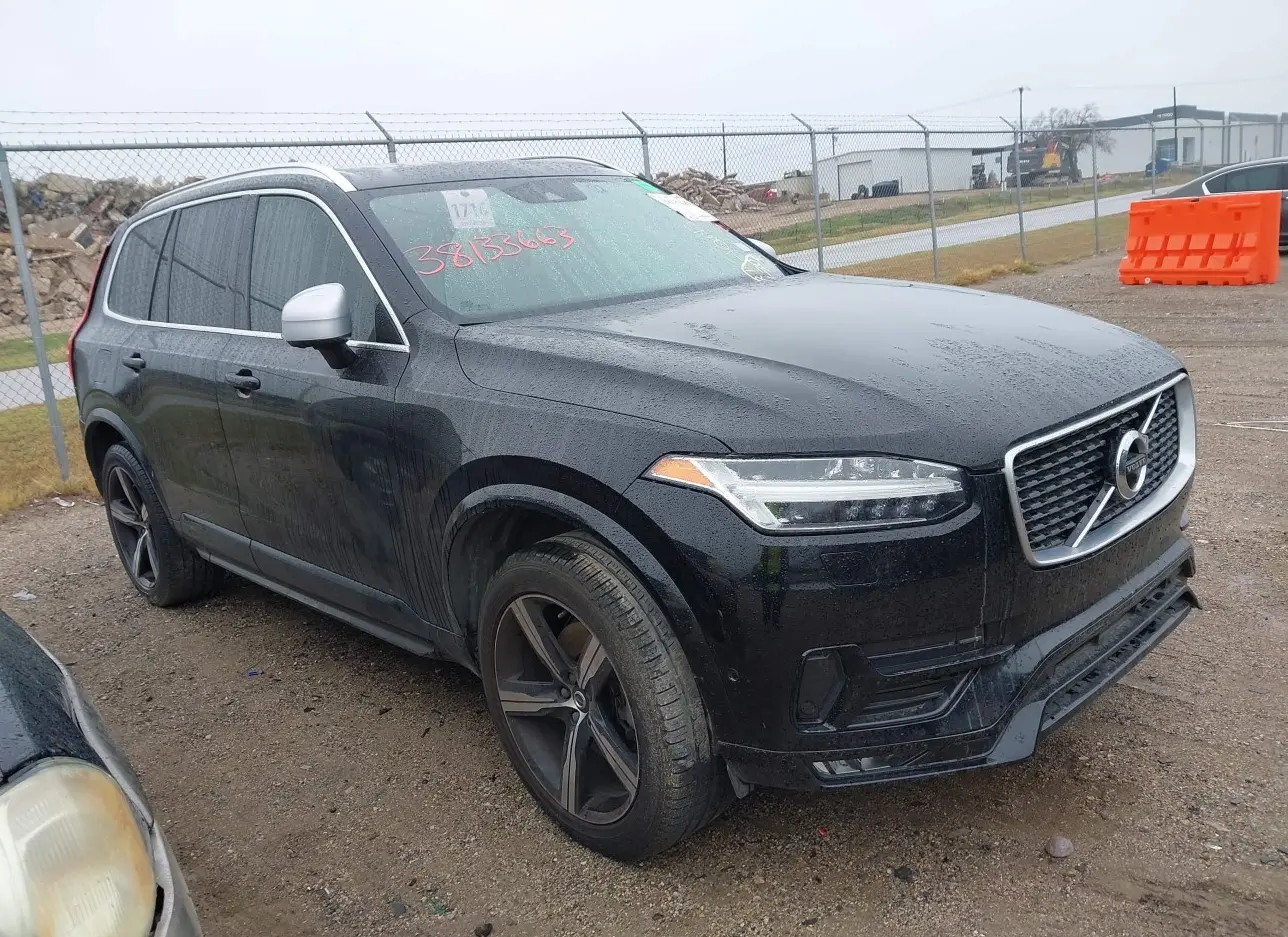 2017 VOLVO  - Image 1.