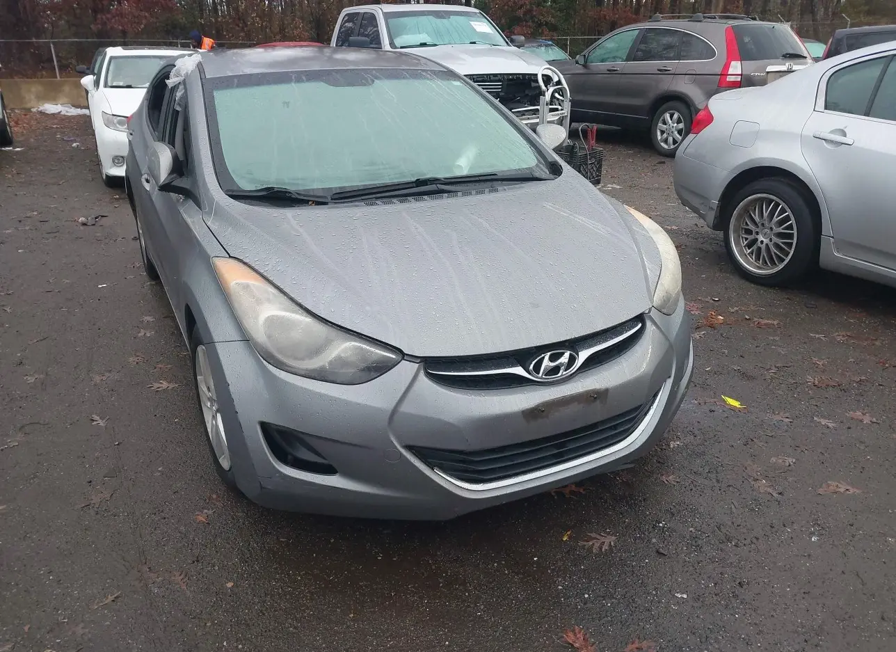 2011 HYUNDAI  - Image 1.