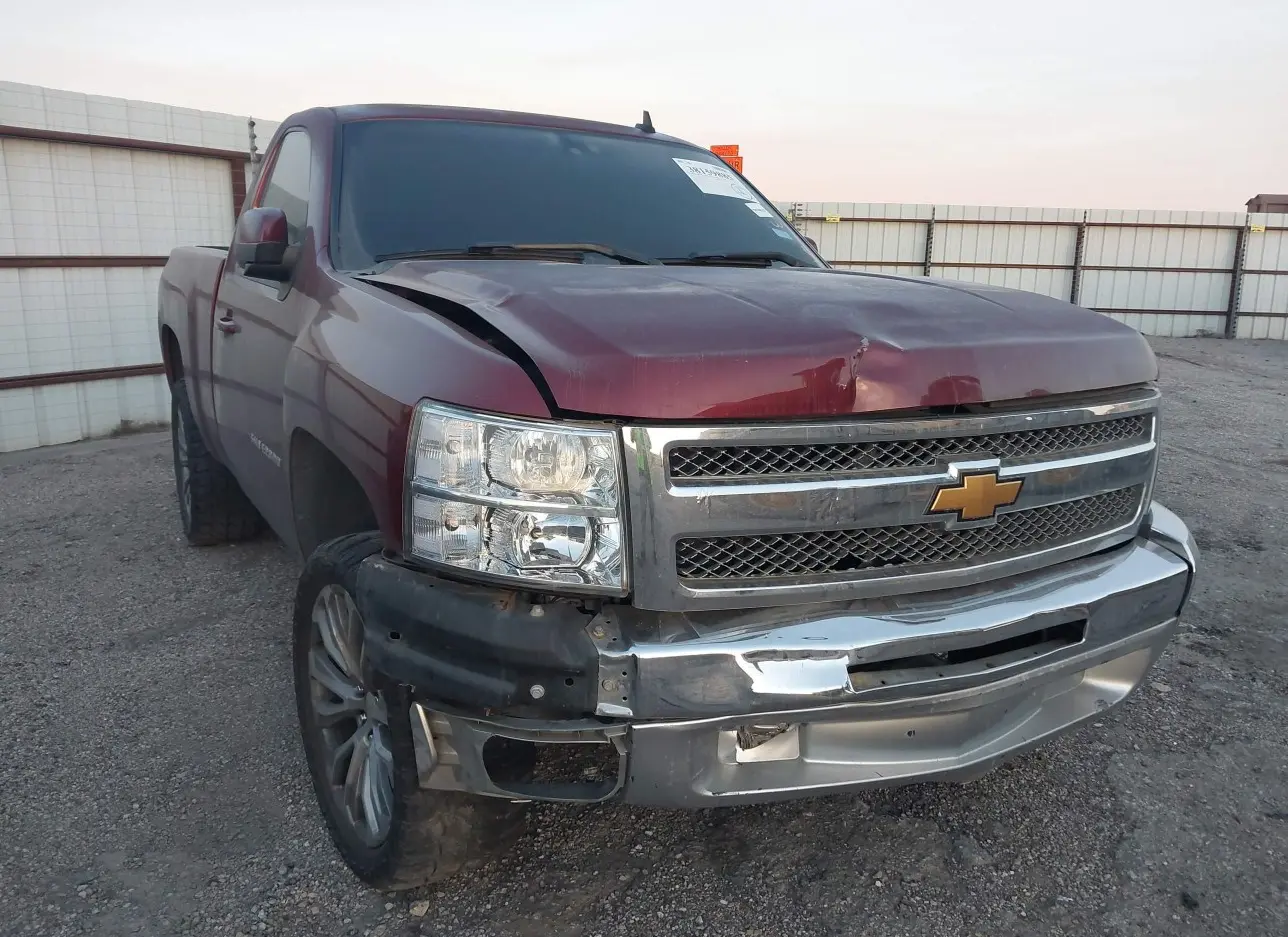 2013 CHEVROLET  - Image 1.