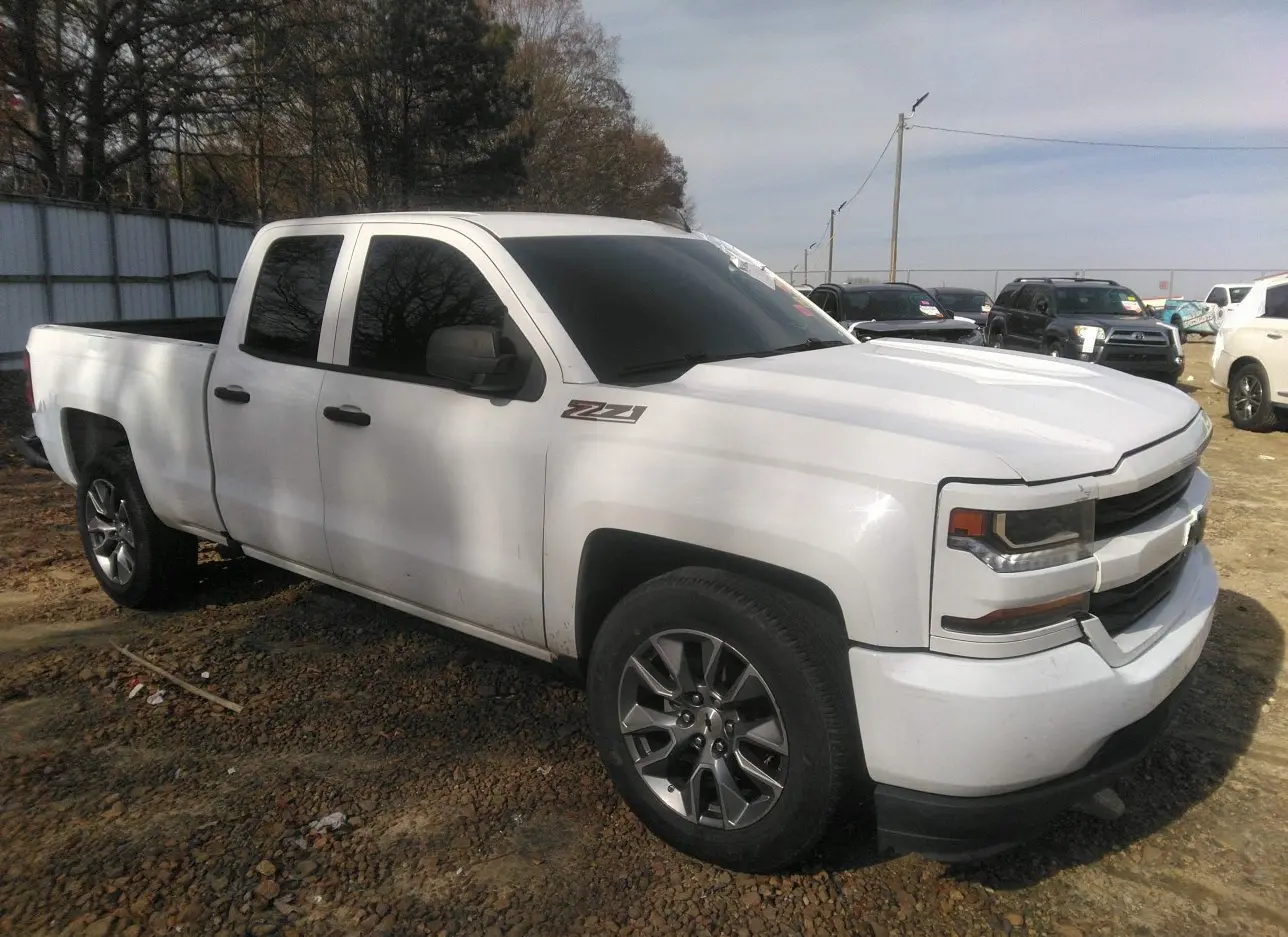 2018 CHEVROLET  - Image 1.