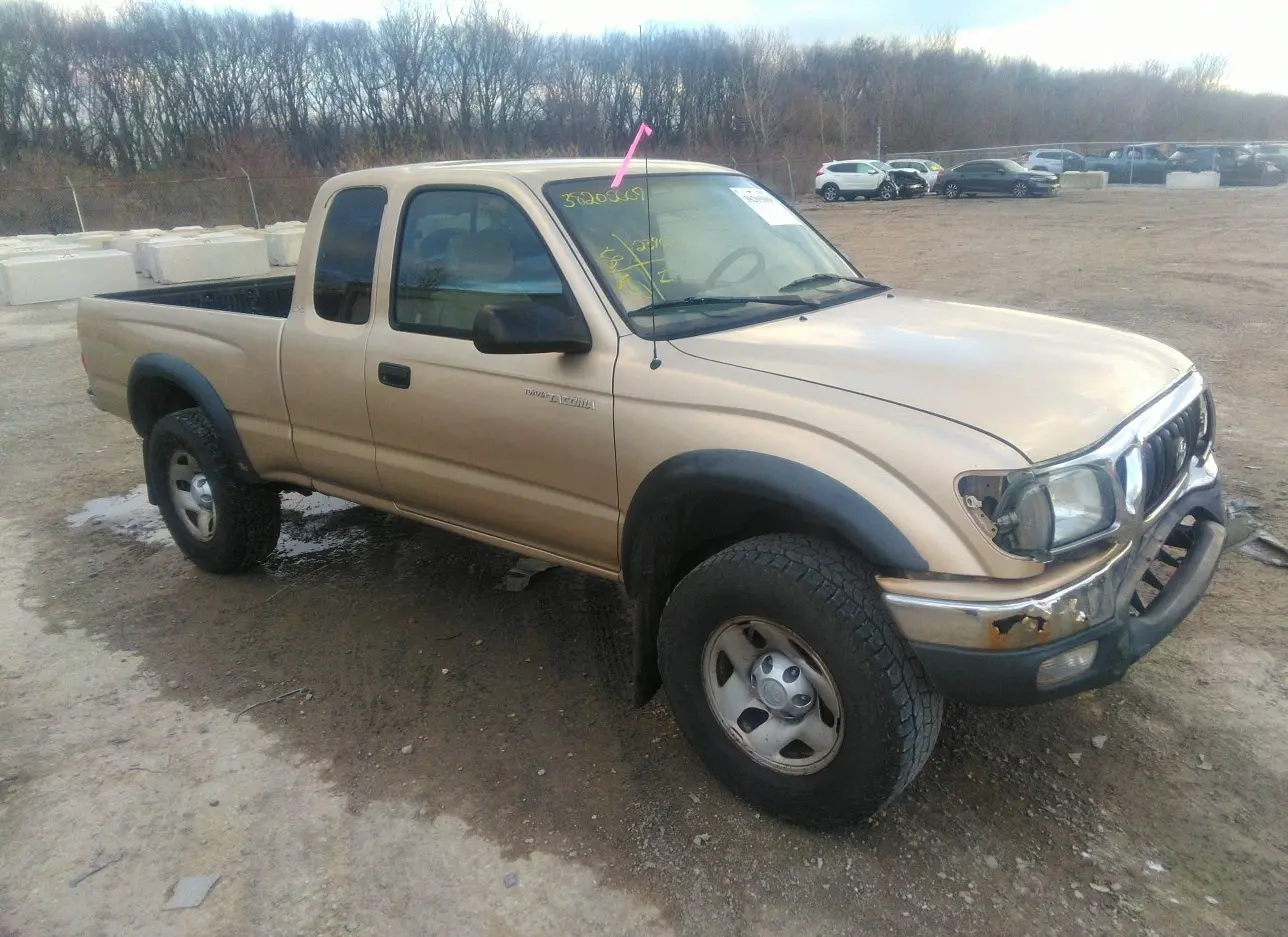 2002 TOYOTA  - Image 1.