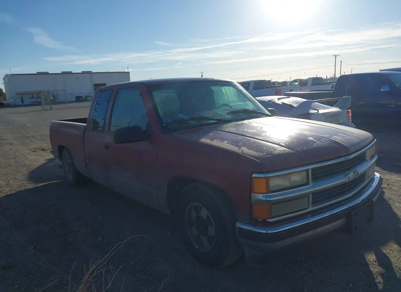 1997 GMC  - Image 1.