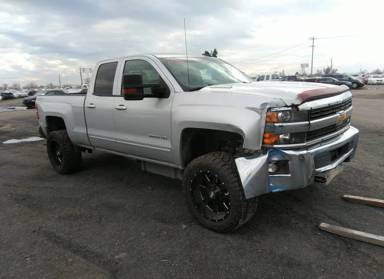 2015 CHEVROLET  - Image 1.