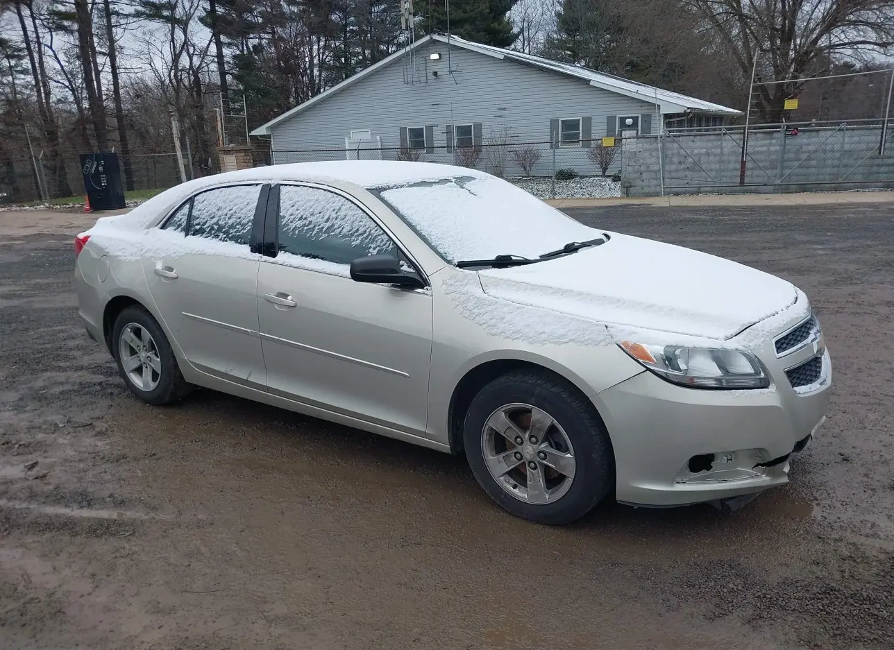 2013 CHEVROLET  - Image 1.