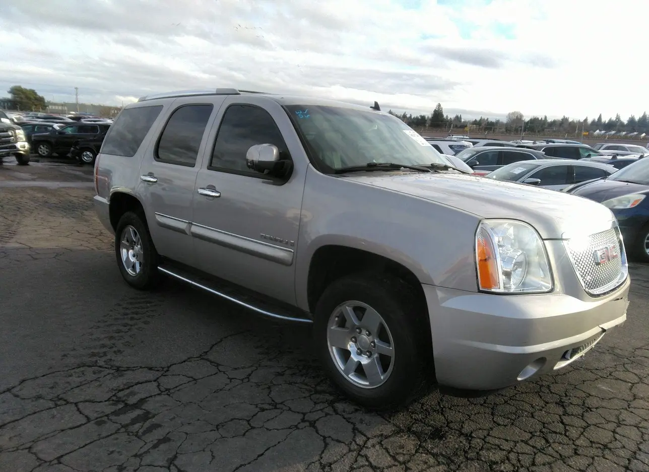 2007 GMC  - Image 1.