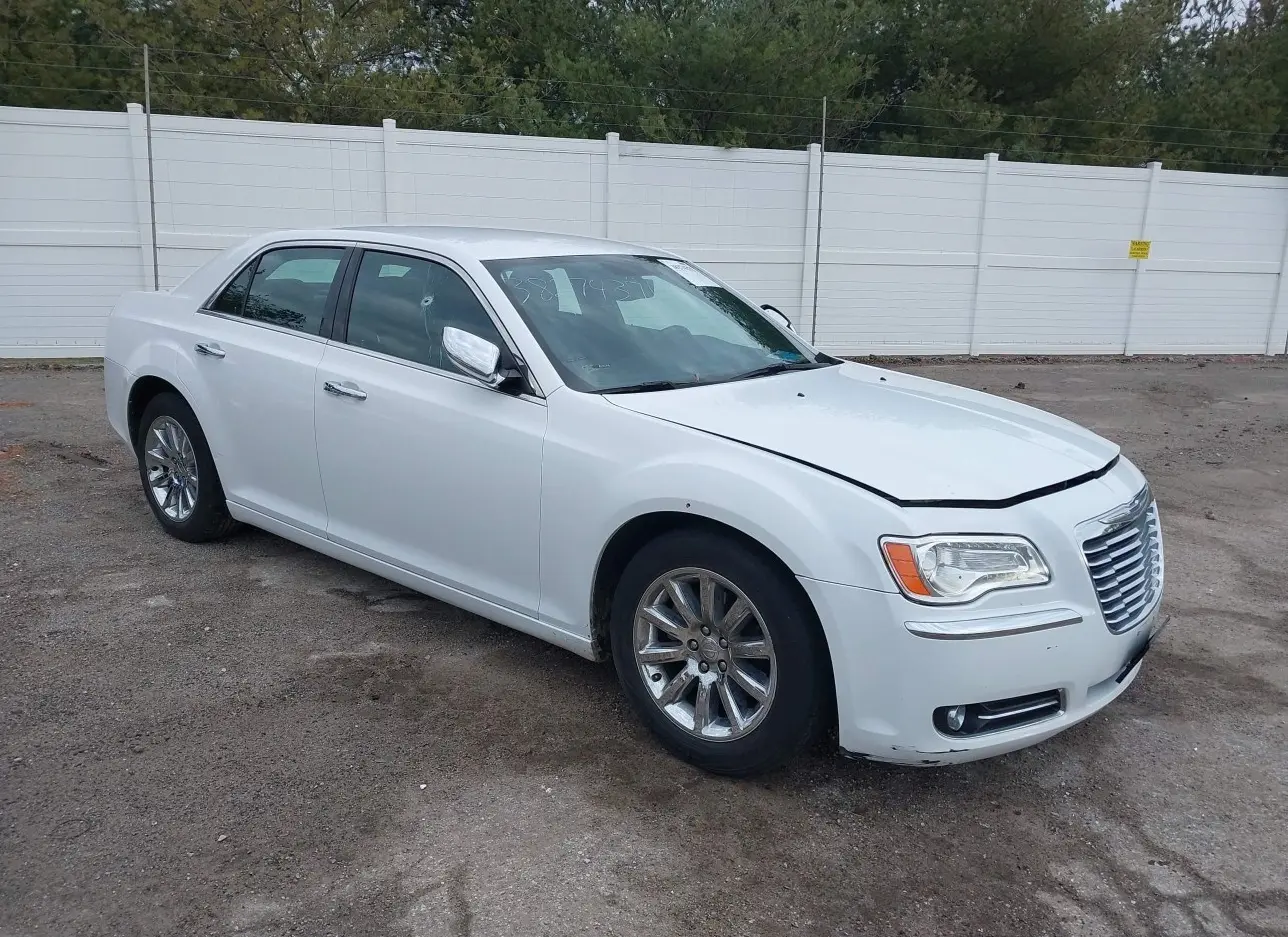 2012 CHRYSLER  - Image 1.