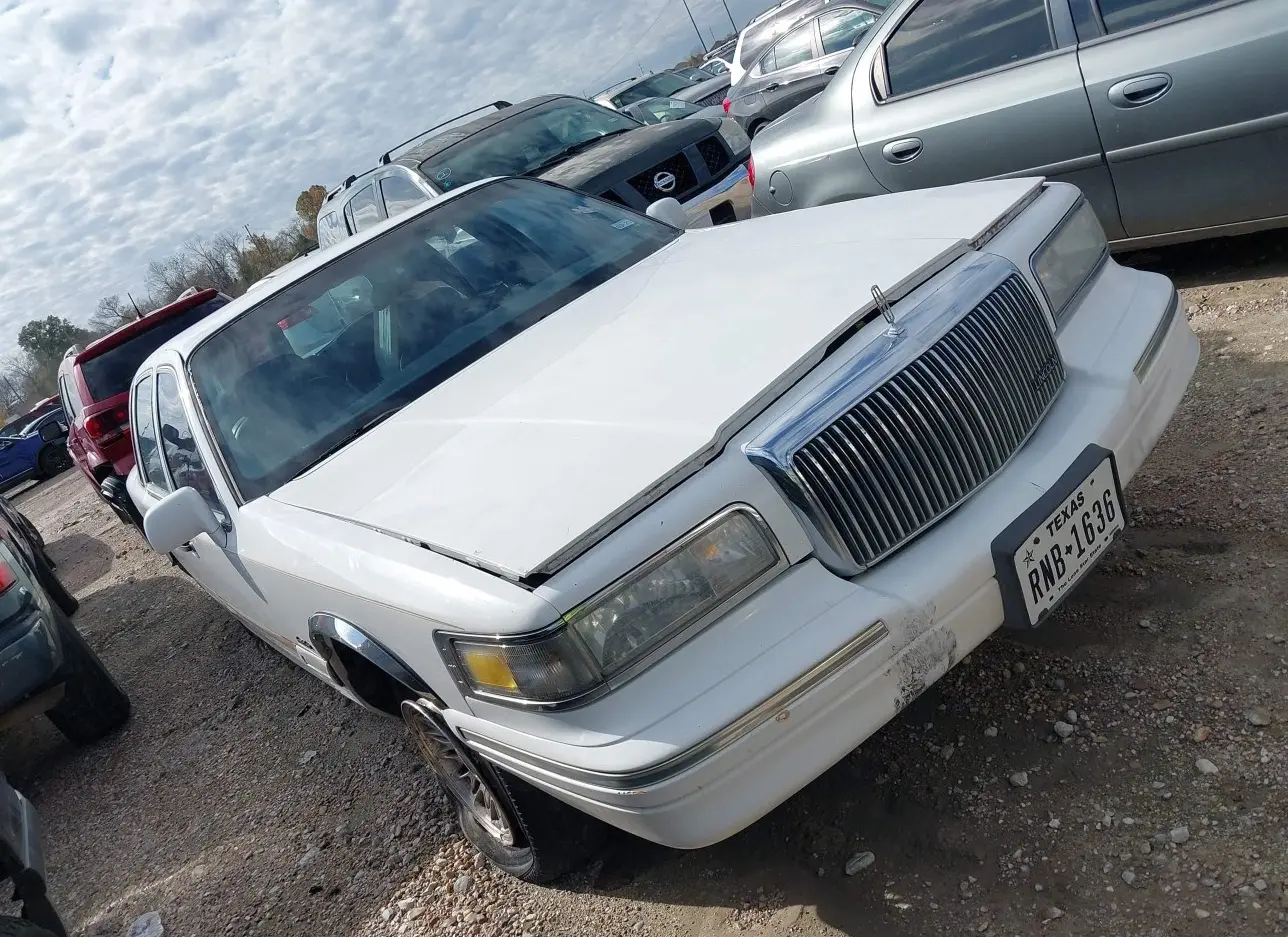 1997 LINCOLN  - Image 1.