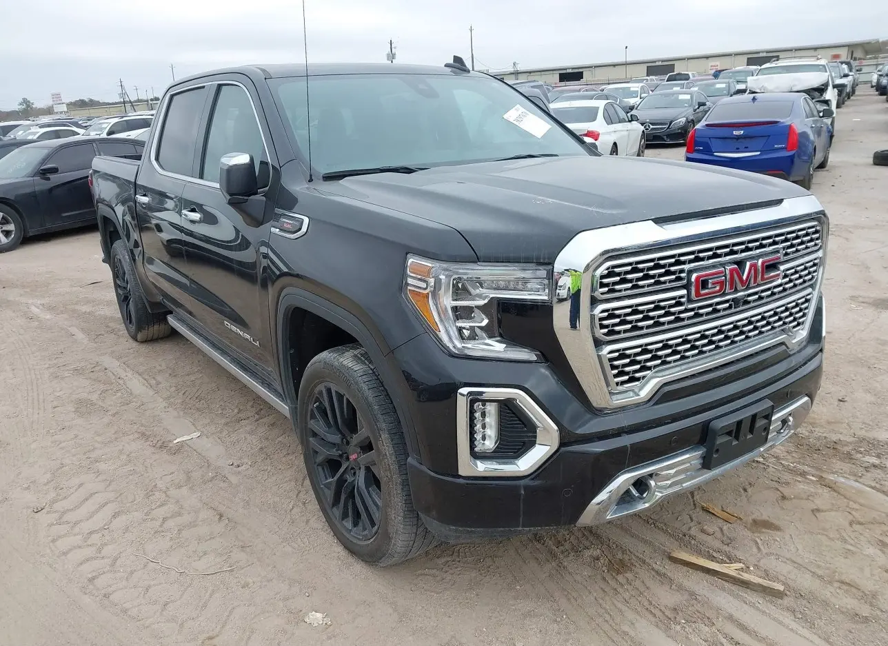 2022 GMC  - Image 1.