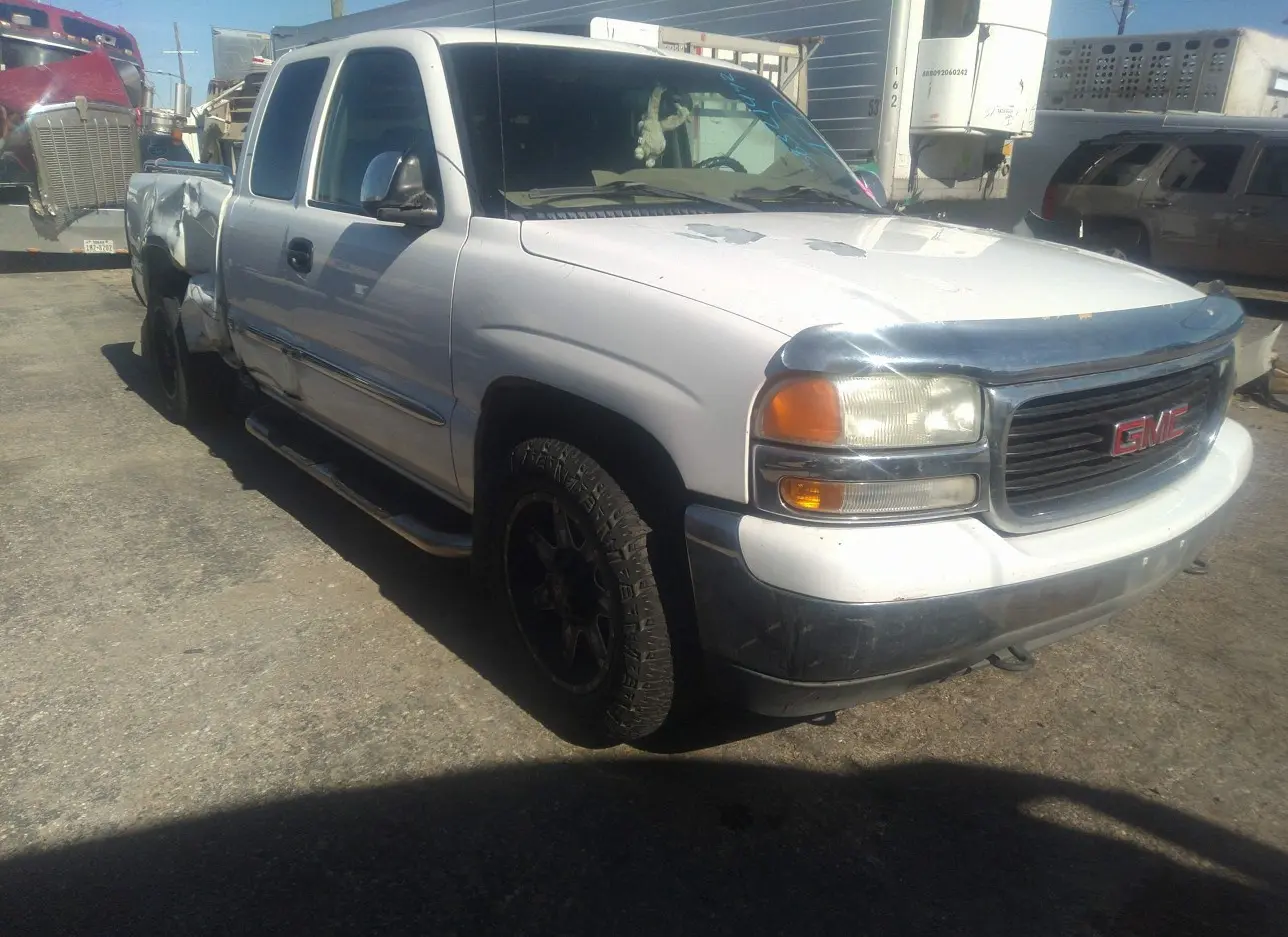 2002 GMC  - Image 1.