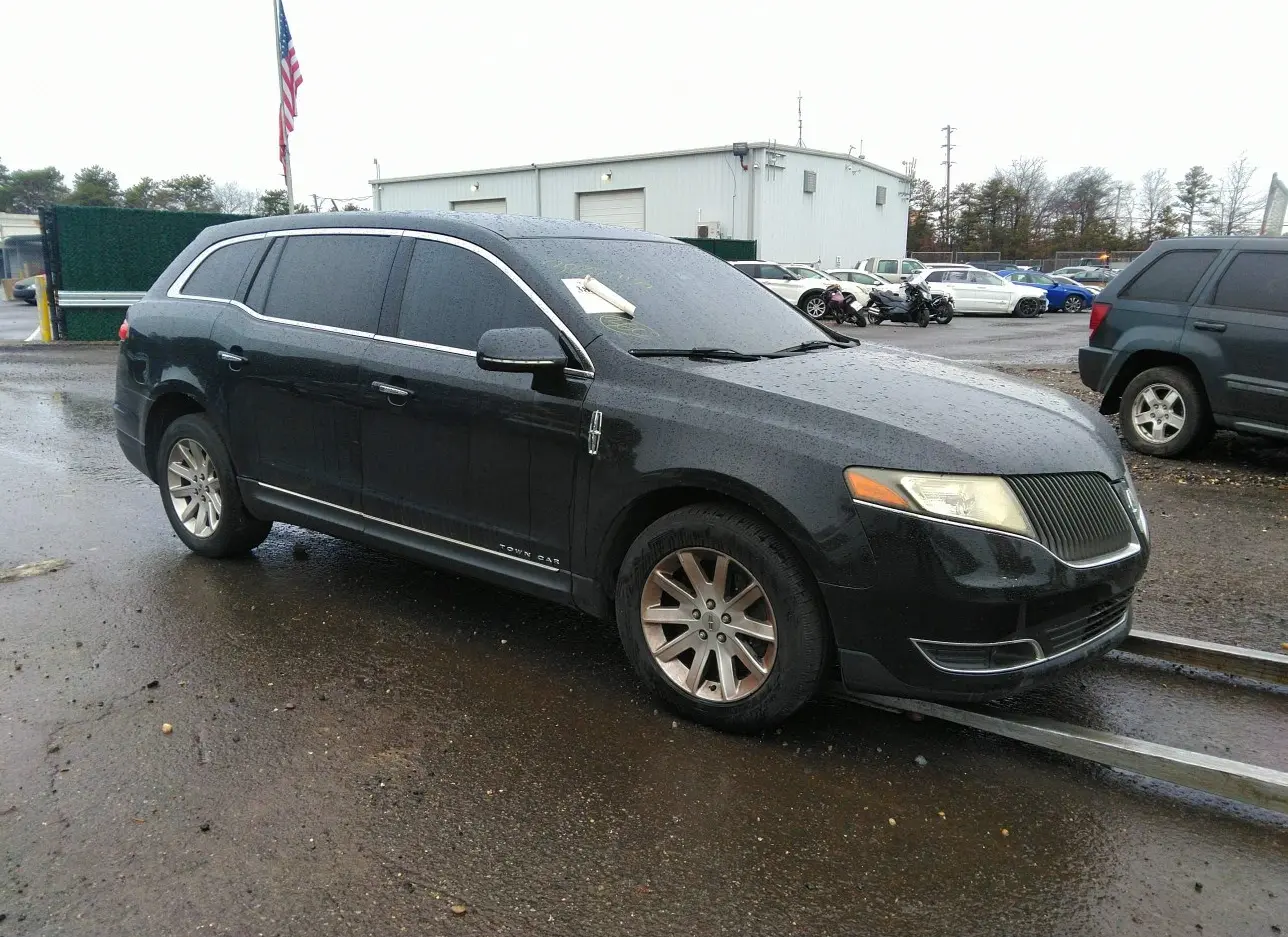 2013 LINCOLN  - Image 1.