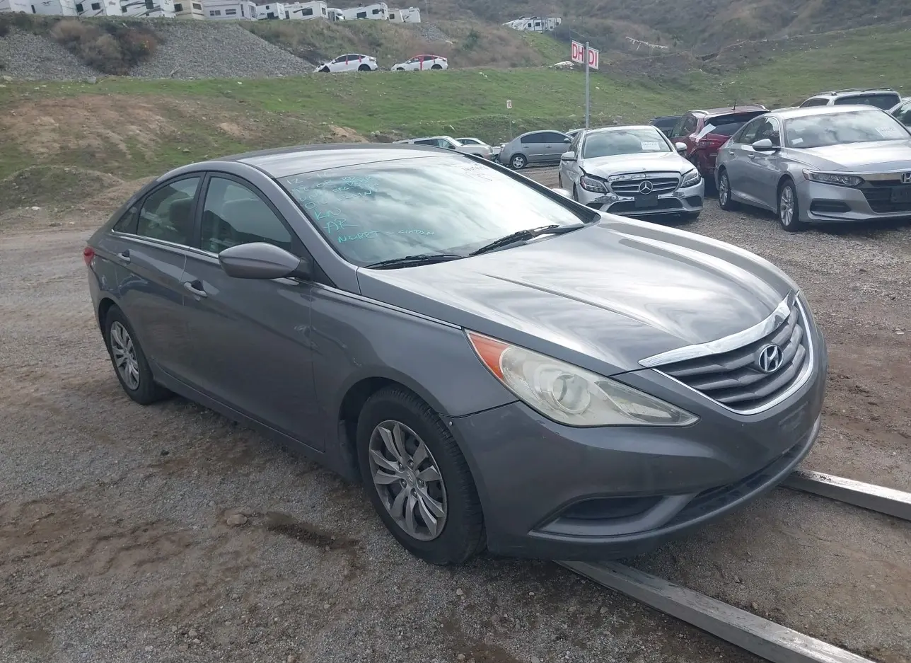 2011 HYUNDAI  - Image 1.