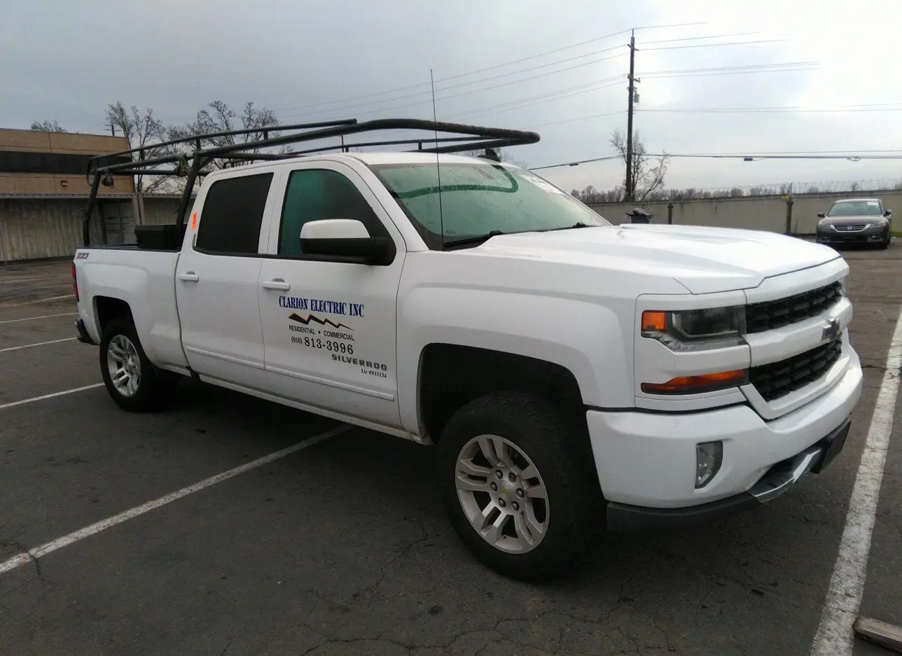 2016 CHEVROLET  - Image 1.