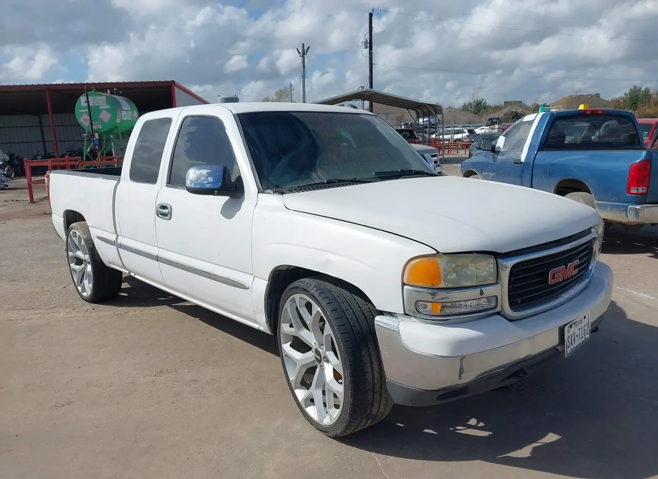 2002 GMC  - Image 1.