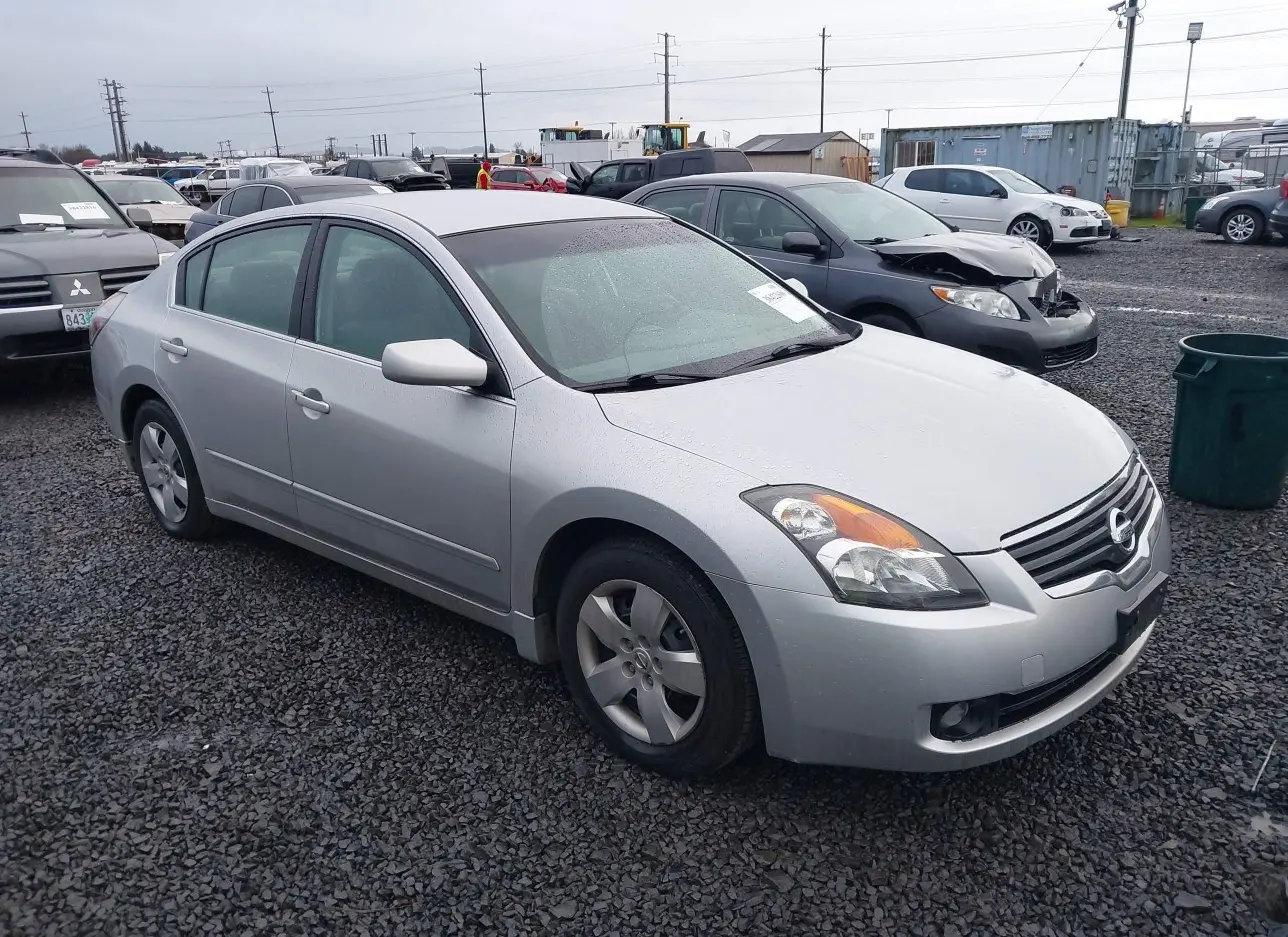 2008 NISSAN  - Image 1.