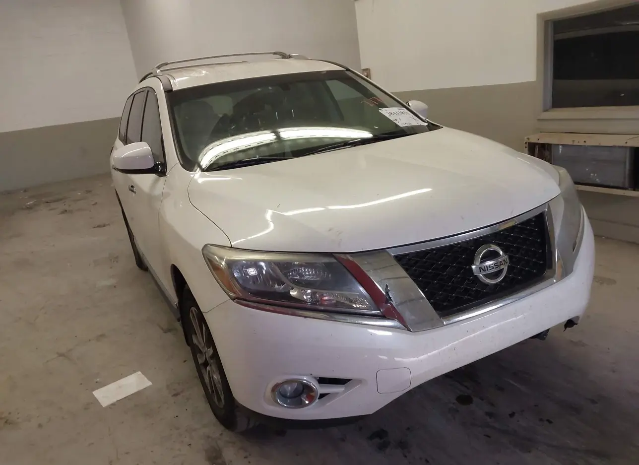 2015 NISSAN  - Image 1.