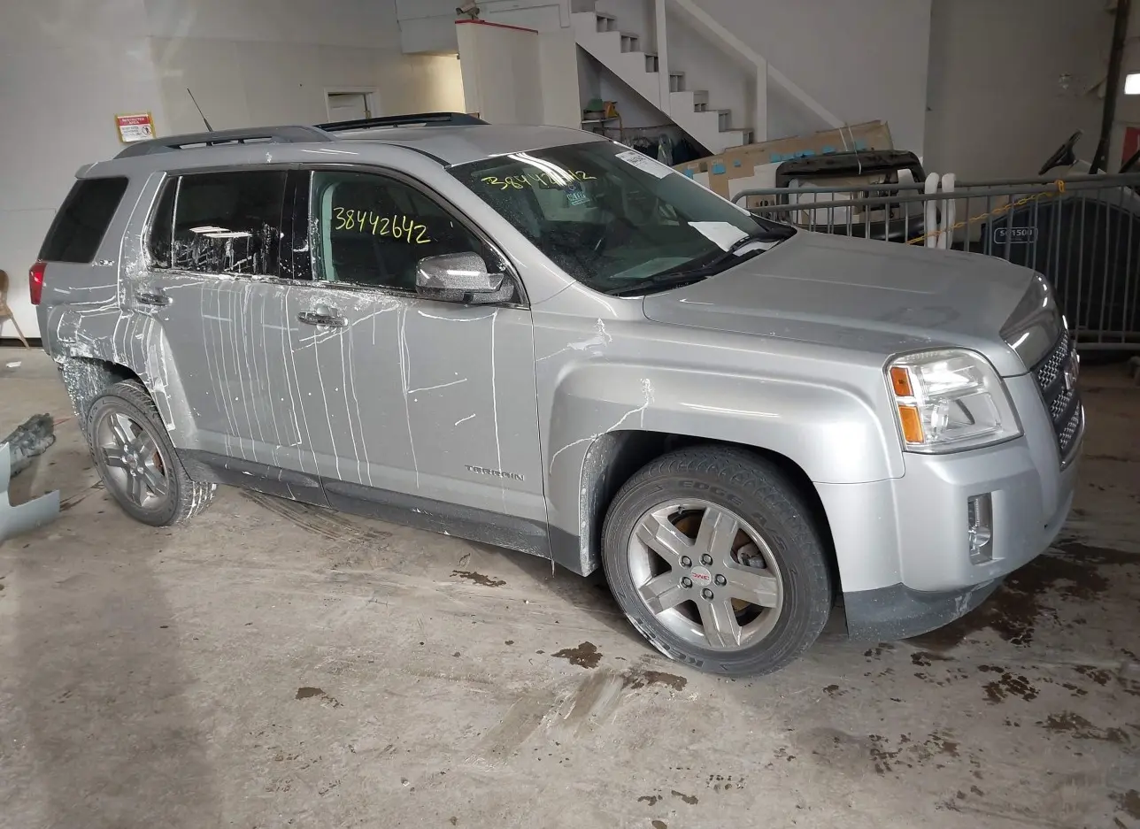 2012 GMC  - Image 1.