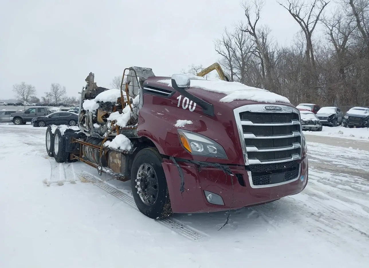 2020 FREIGHTLINER  - Image 1.