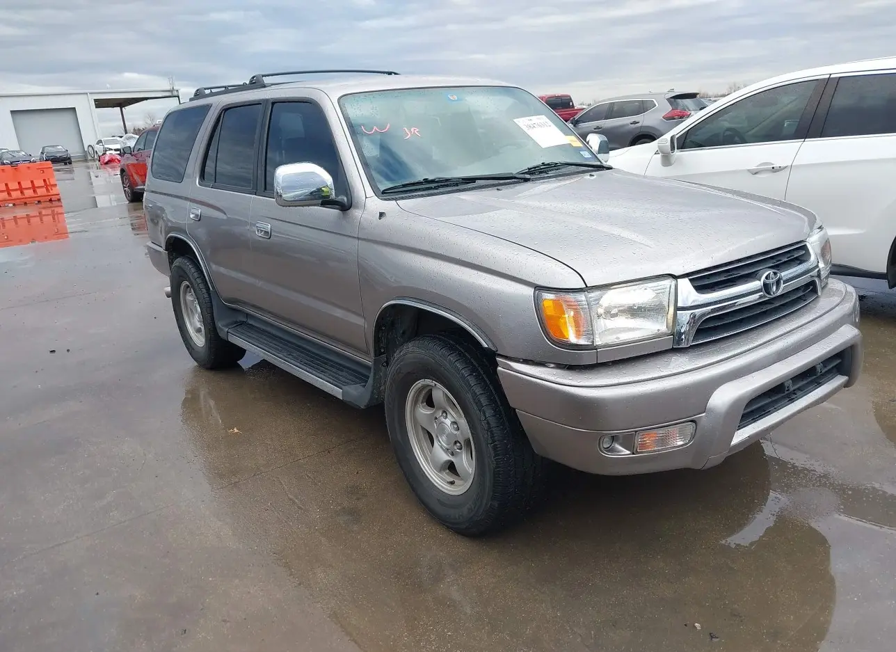 2002 TOYOTA  - Image 1.