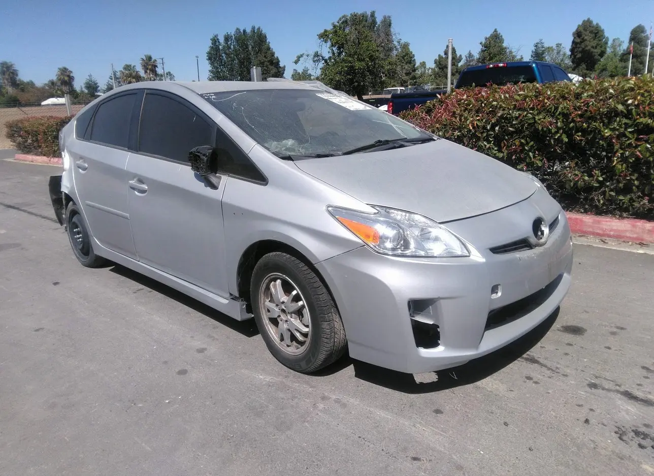 2010 TOYOTA  - Image 1.