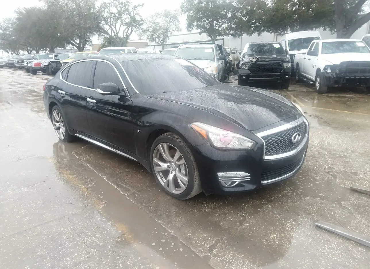 2015 INFINITI  - Image 1.