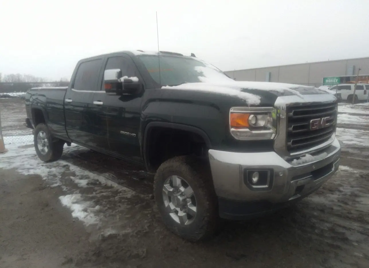 2015 GMC  - Image 1.