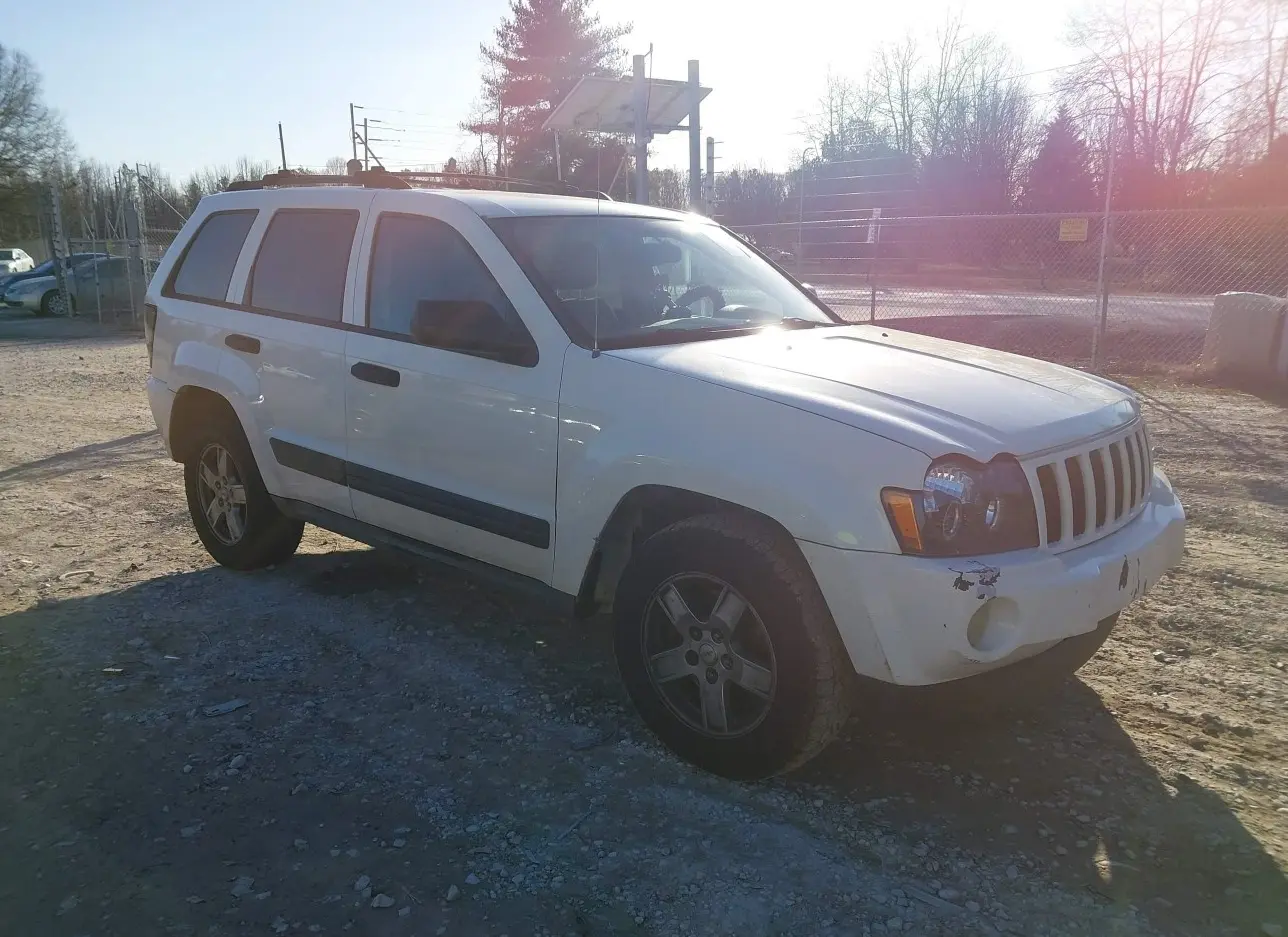 2005 JEEP  - Image 1.