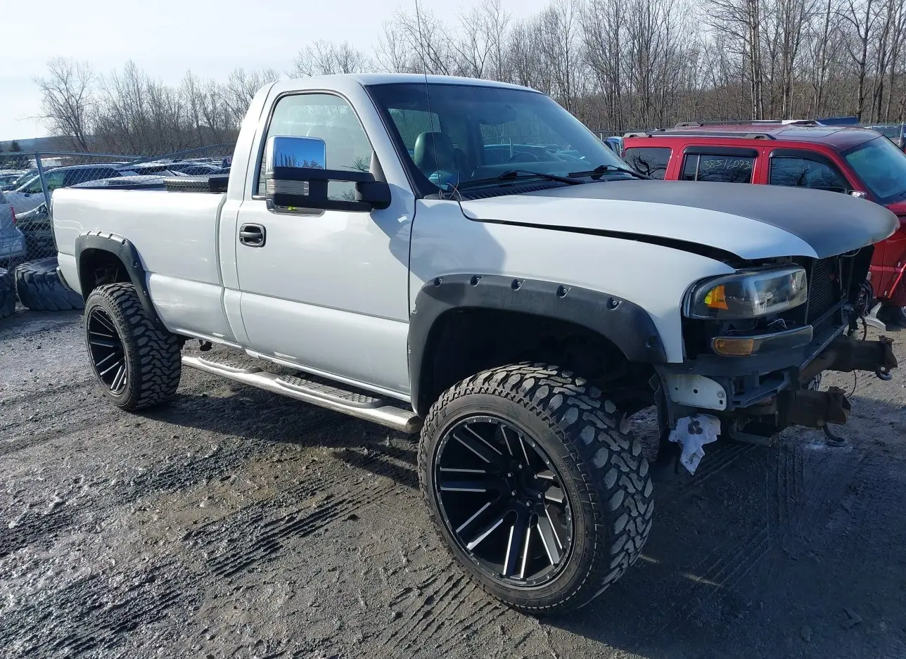 2003 GMC  - Image 1.