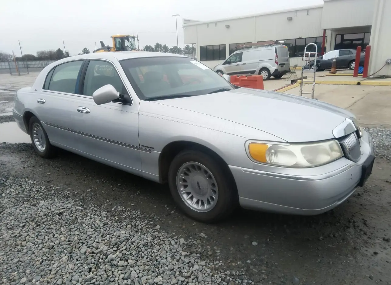 2001 LINCOLN  - Image 1.