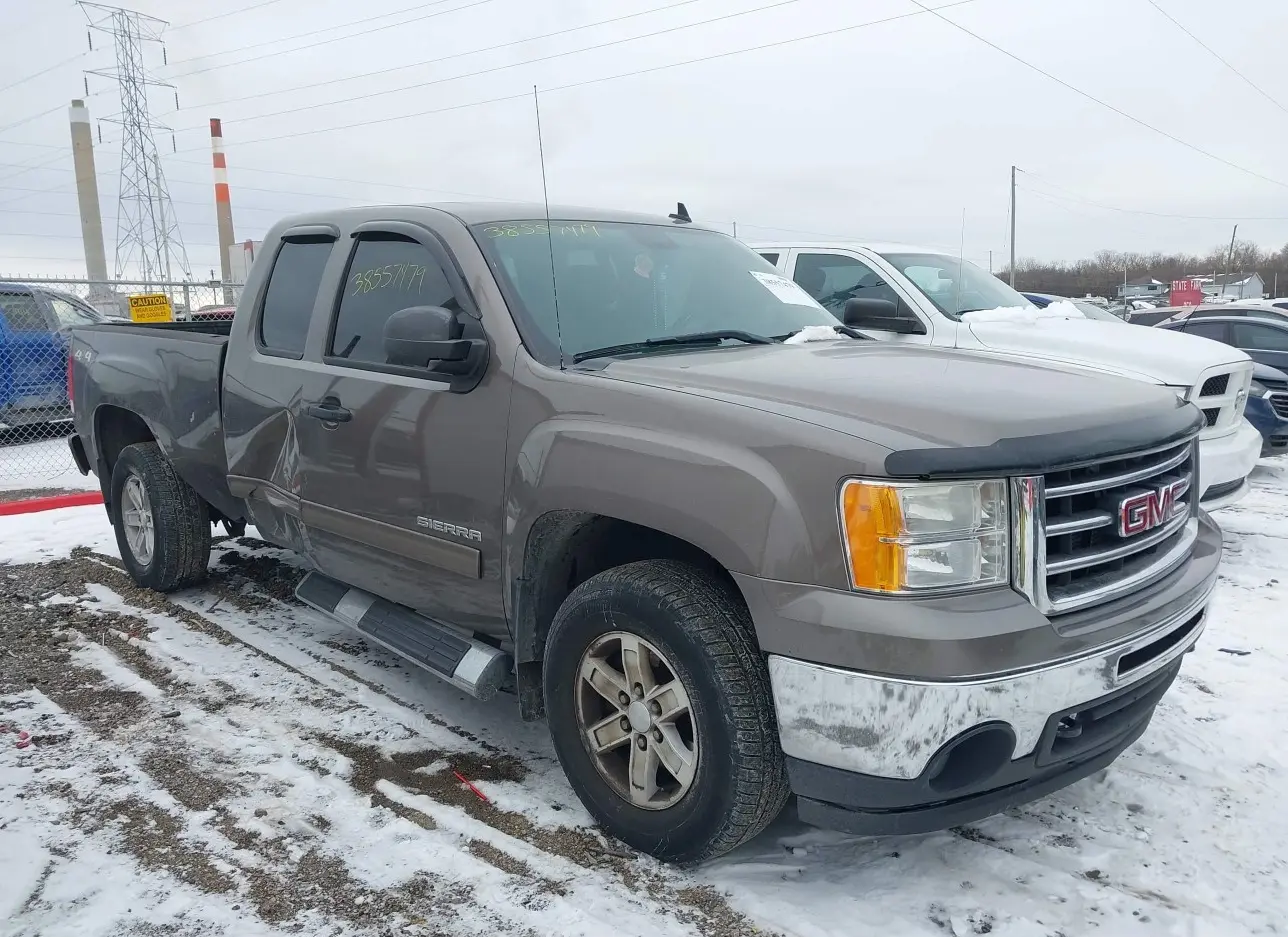 2013 GMC  - Image 1.