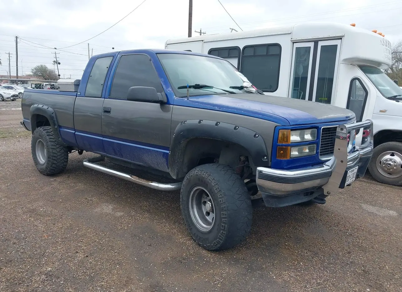 1995 GMC  - Image 1.