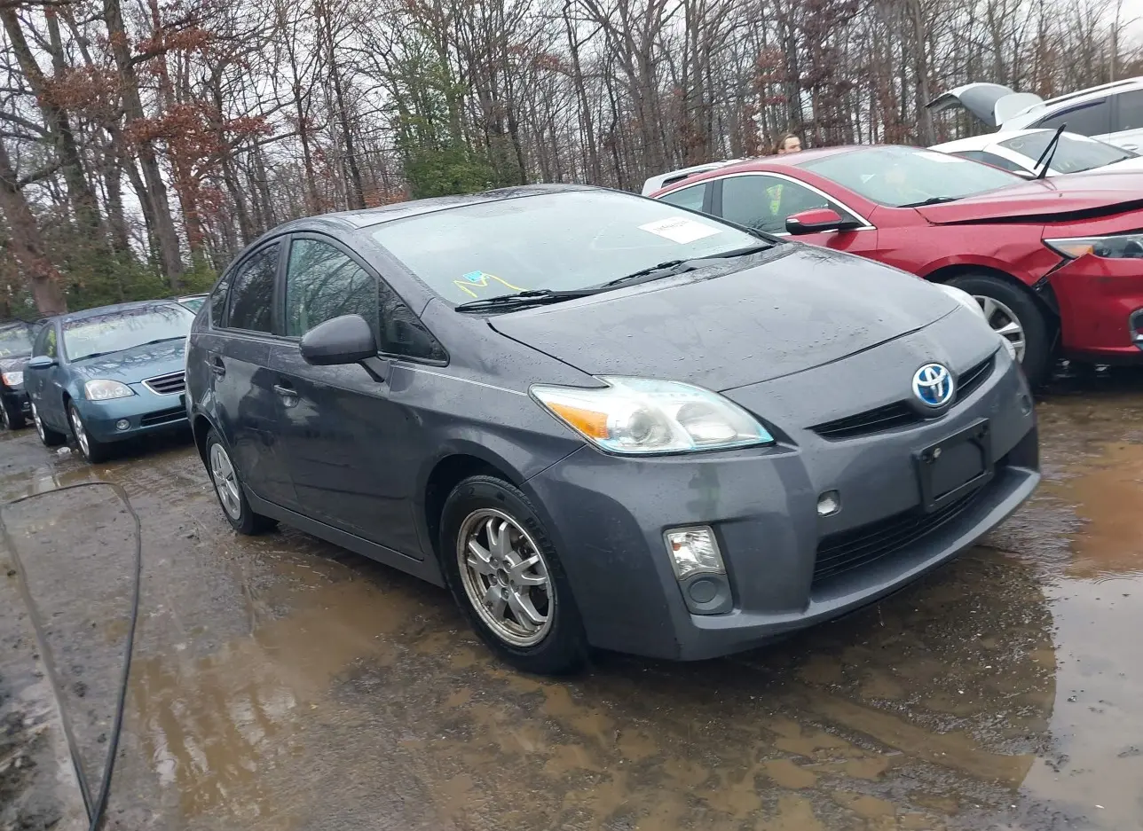 2011 TOYOTA  - Image 1.