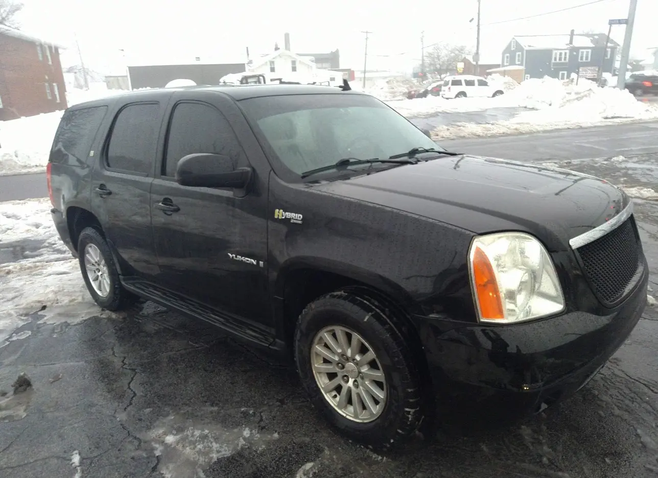 2008 GMC  - Image 1.