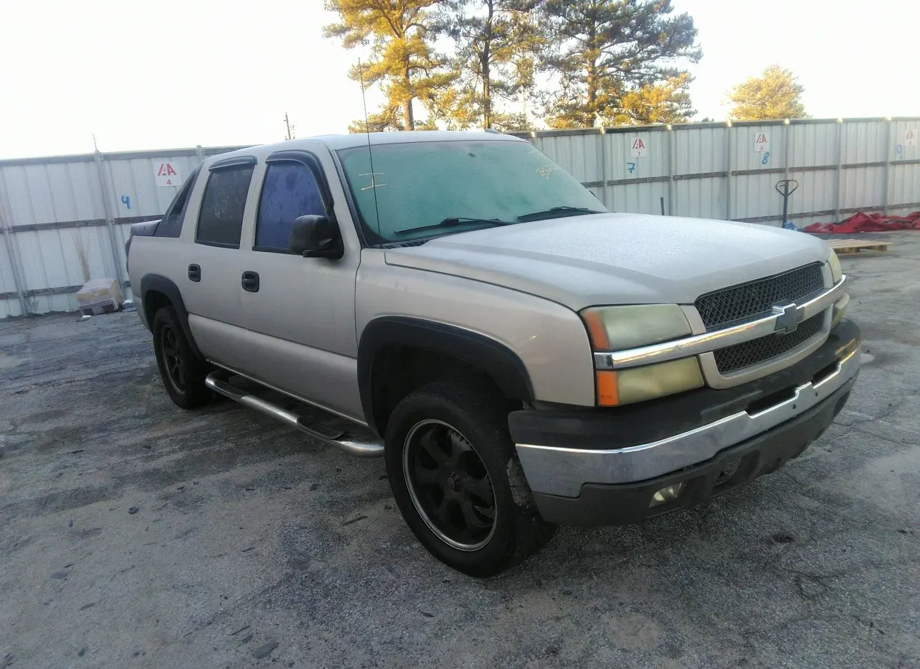 2004 CHEVROLET  - Image 1.