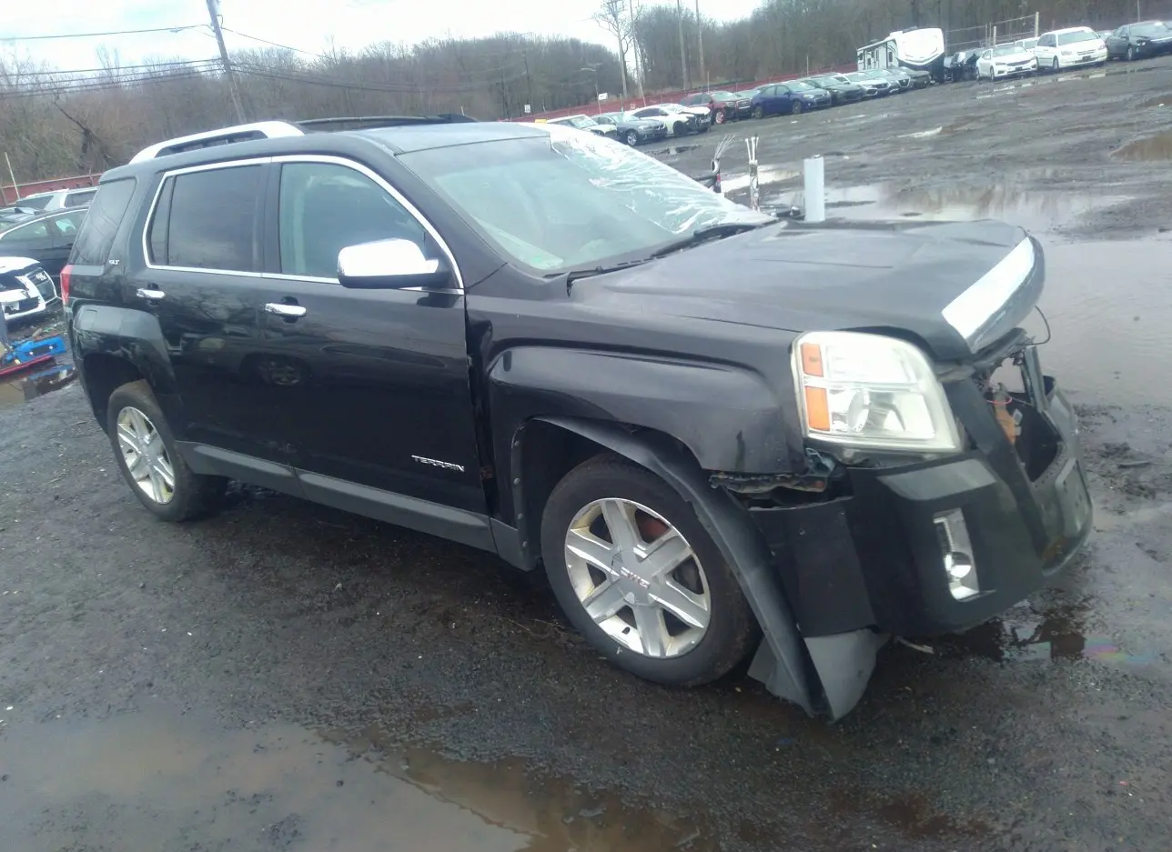 2011 GMC  - Image 1.