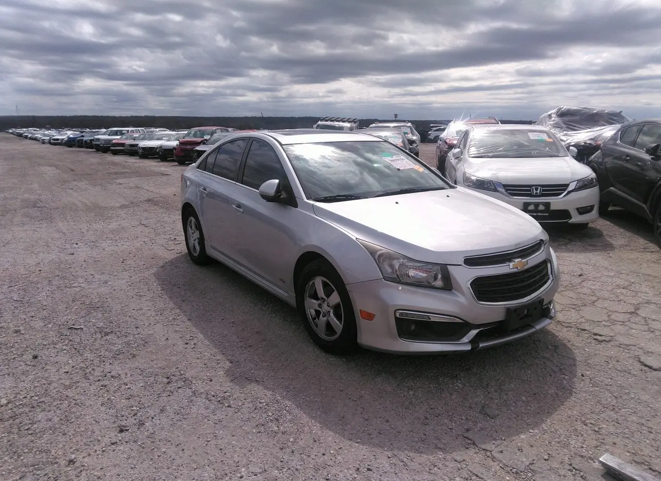 2015 CHEVROLET  - Image 1.