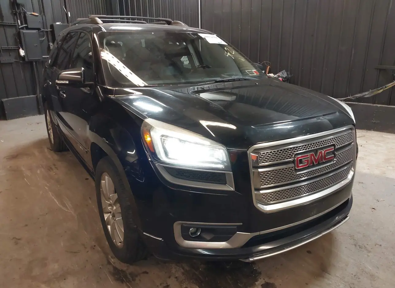 2015 GMC  - Image 1.