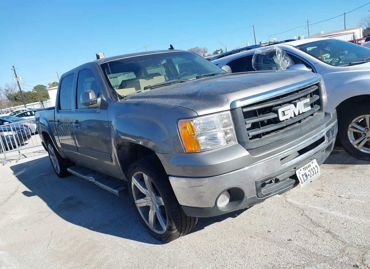 2007 GMC  - Image 1.