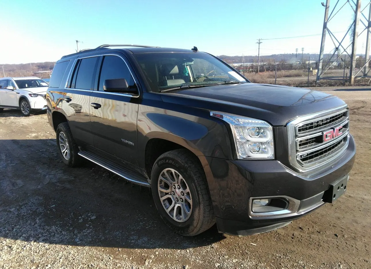 2015 GMC  - Image 1.