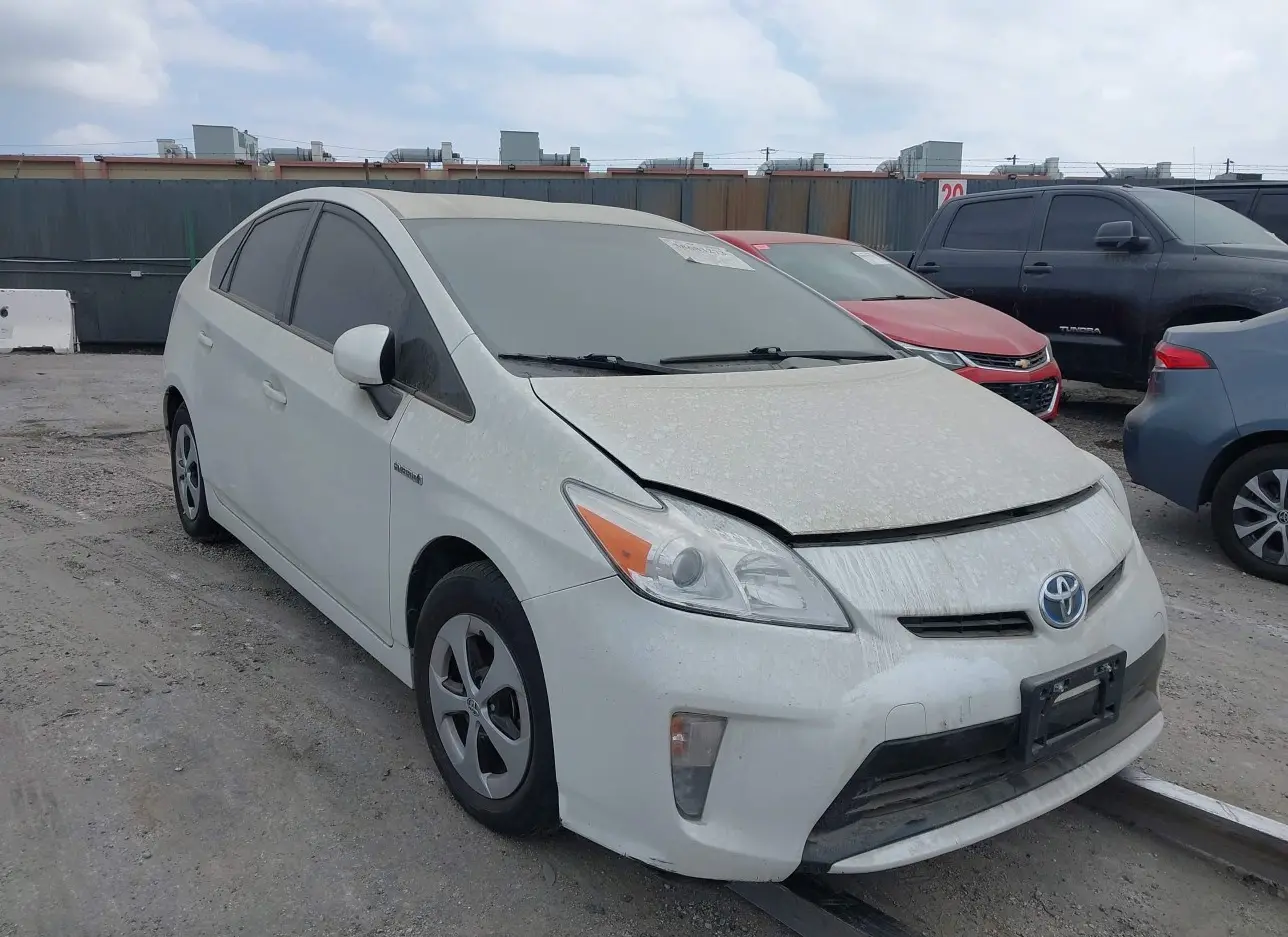 2015 TOYOTA  - Image 1.