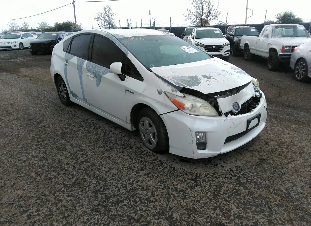 2010 TOYOTA  - Image 1.